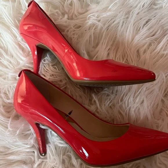 MICHAEL KORS Red Patent Leather Pointed-Toe Pumps 8 - Picture 2 of 10